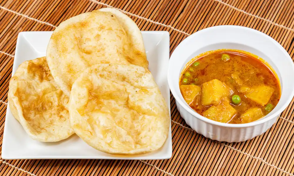 Luchi Aloor Dom